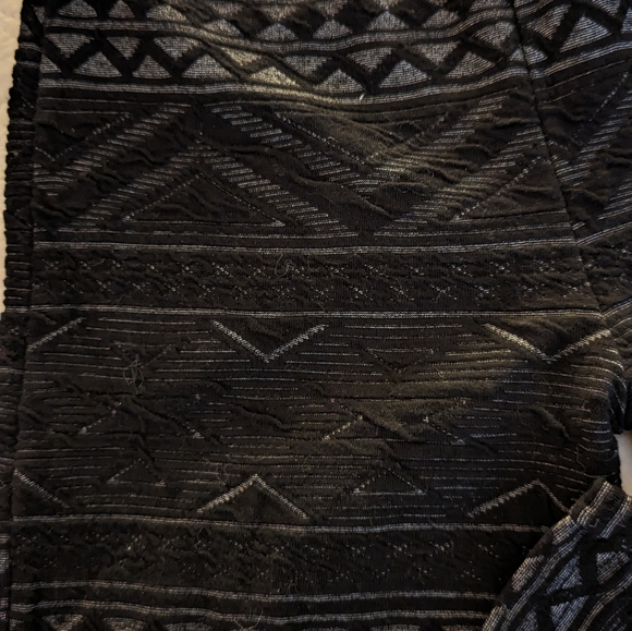 Patterned Black Textured Leggings Small - Picture 3 of 8